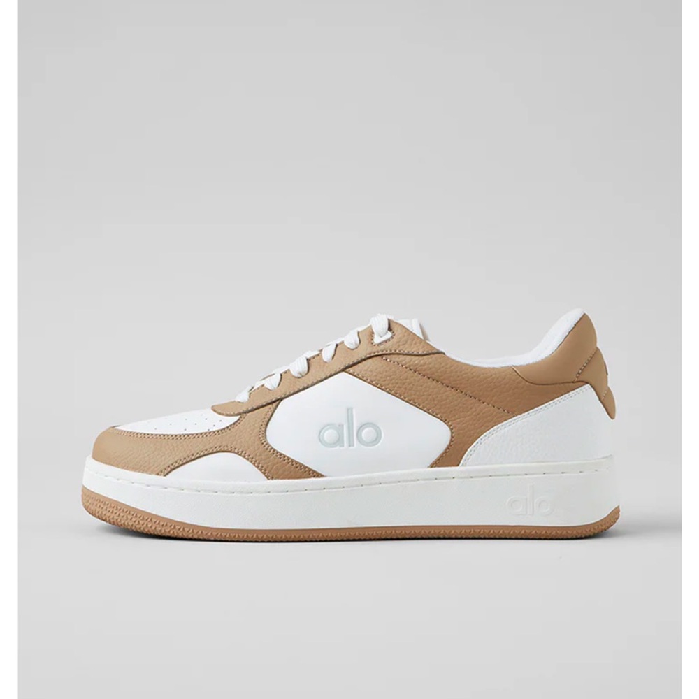 ALO Yoga Men's White and Tan Sneakers